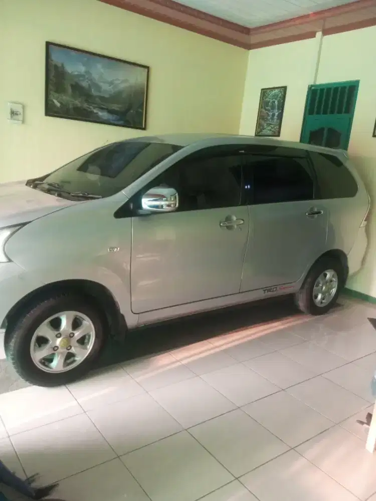 Di jual mobil perorangan