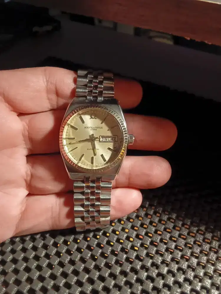 Jam tangan soviel at titus day date vintage