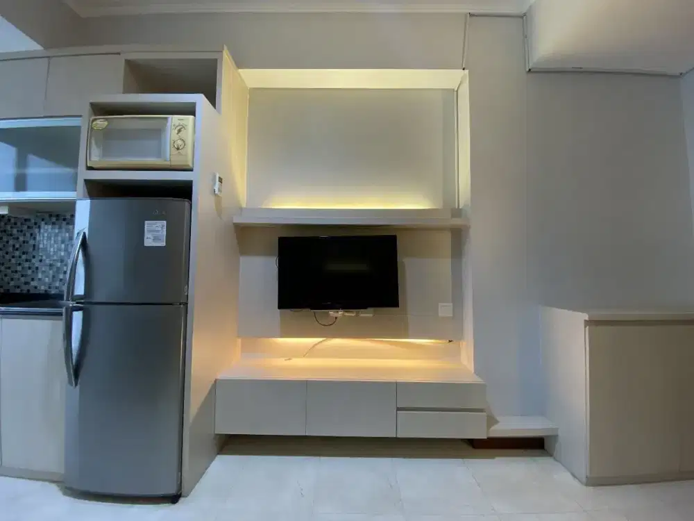 2BR furnish interior Apt.Royal mediterania garden dekat Central Park Tanjung Duren