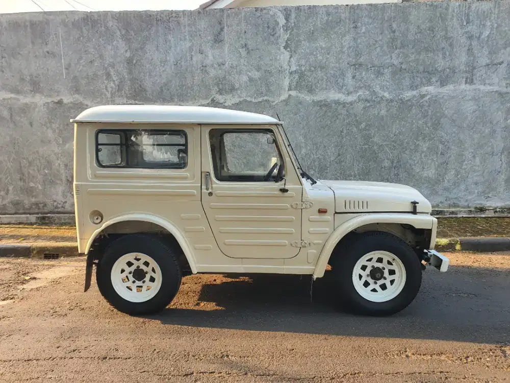 Suzuki jimny lj80 tahun 1981