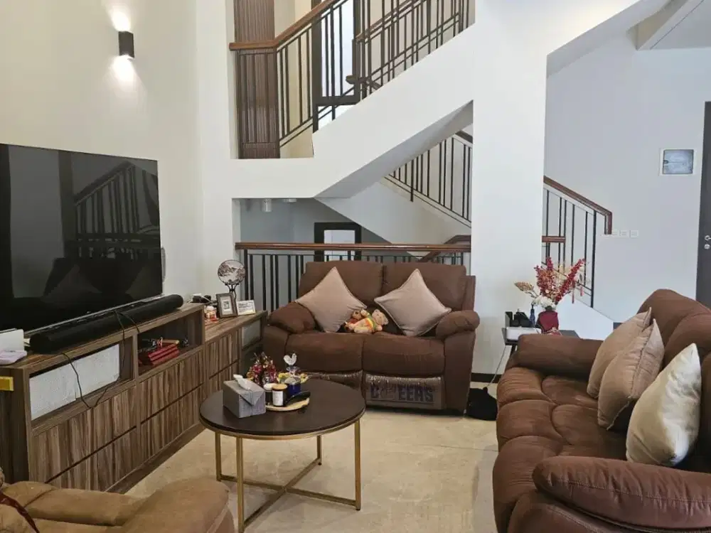 DIJUAL CEPAT CLUSTER THE ZORA - KIMORA Rumah 3 lantai