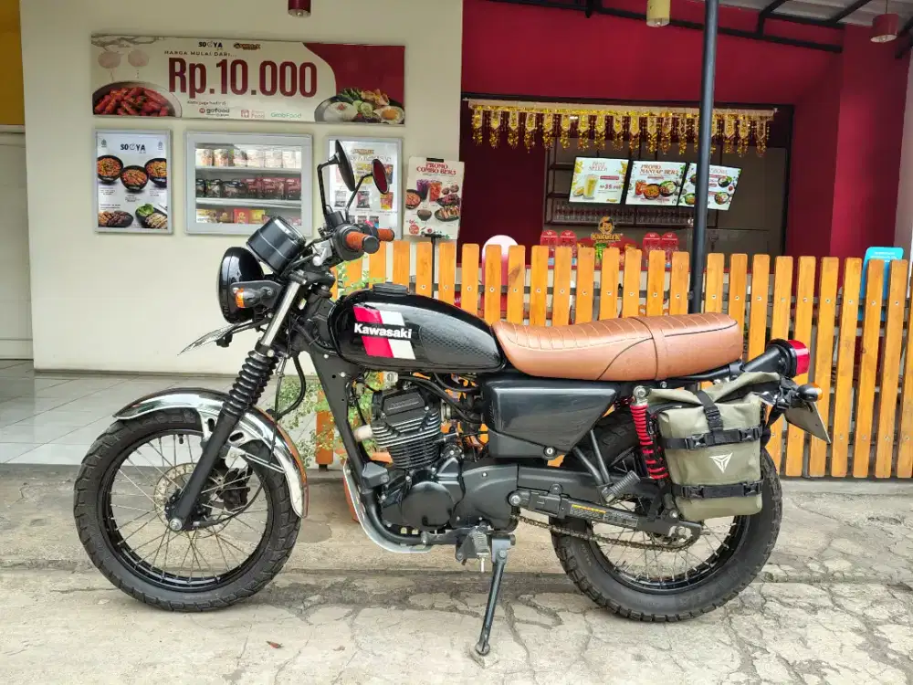 Kawasaki W175TR klasik istimewa