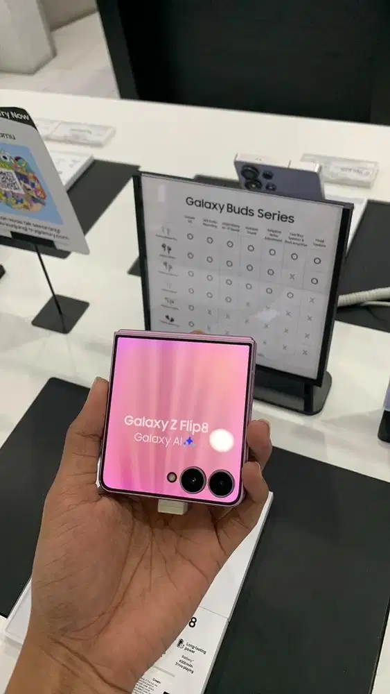 Samsung Zflip 8