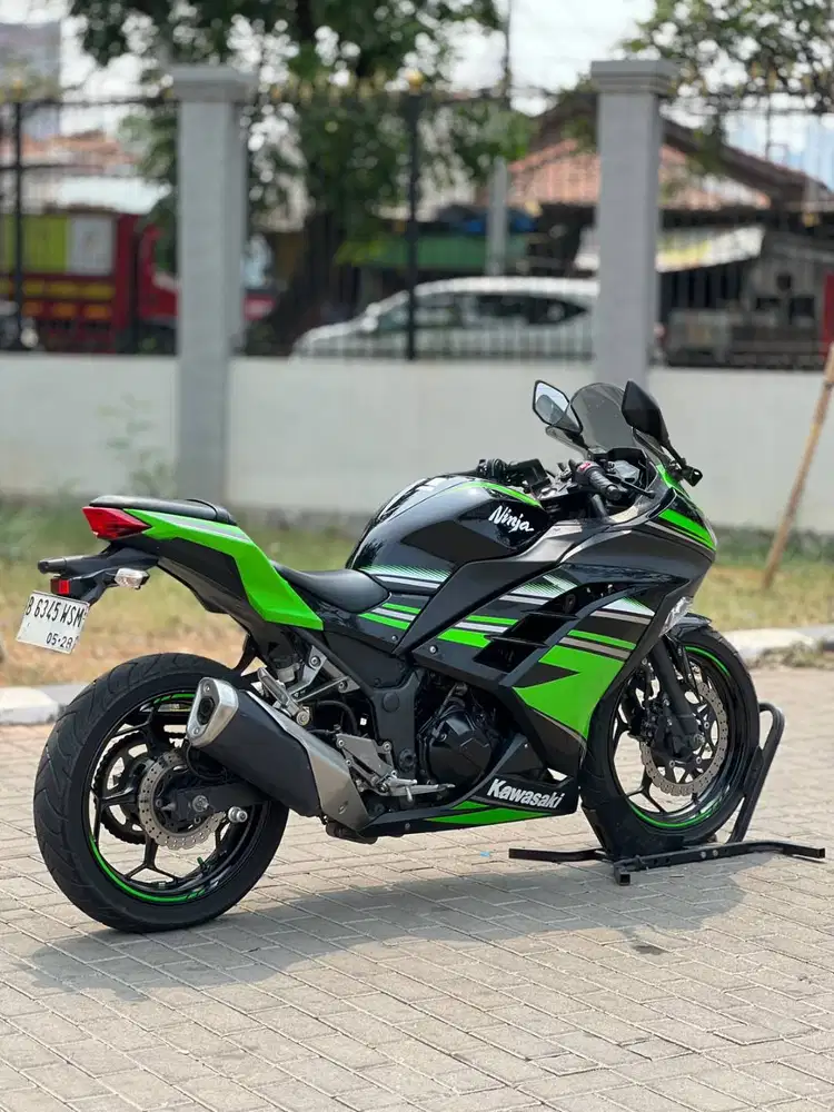 KM LOW! KAWASAKI NINJA 250 FI OLD HIJAU KRT 2017 PAJAK PANJANG SUPERB