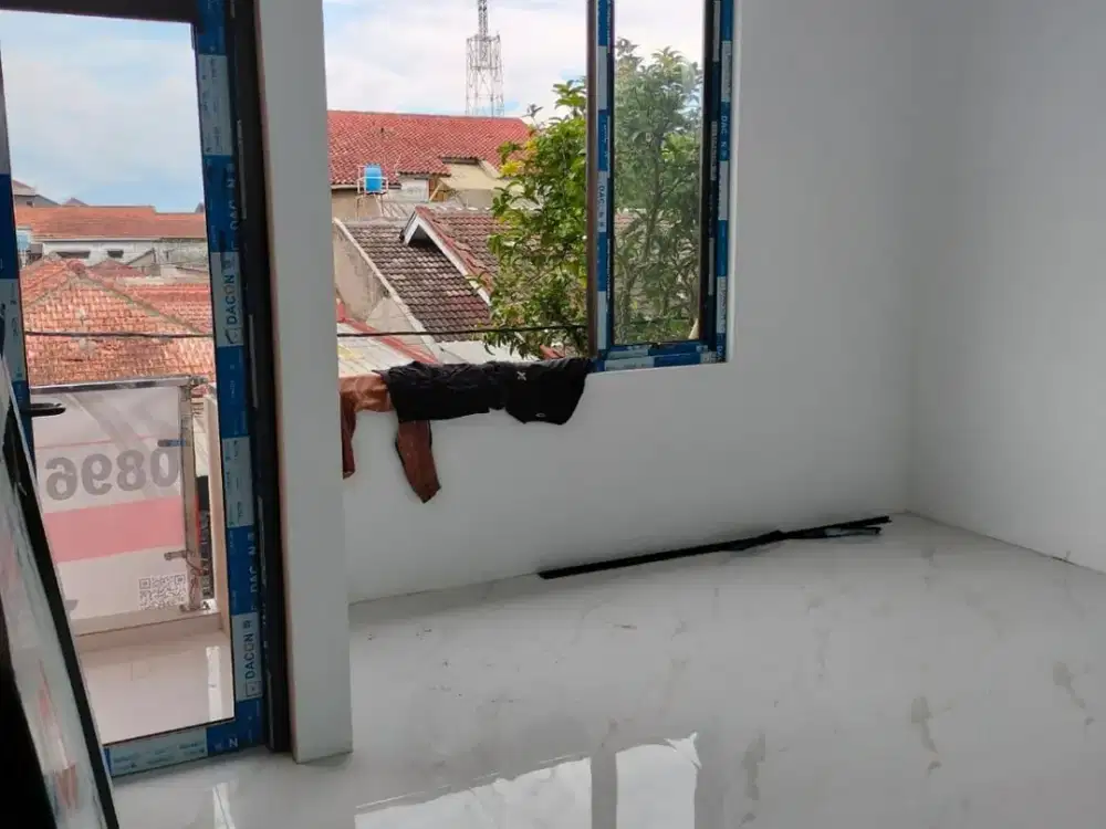 Dijual Rumah 2 Lantai Bagus Area Kopo Permai