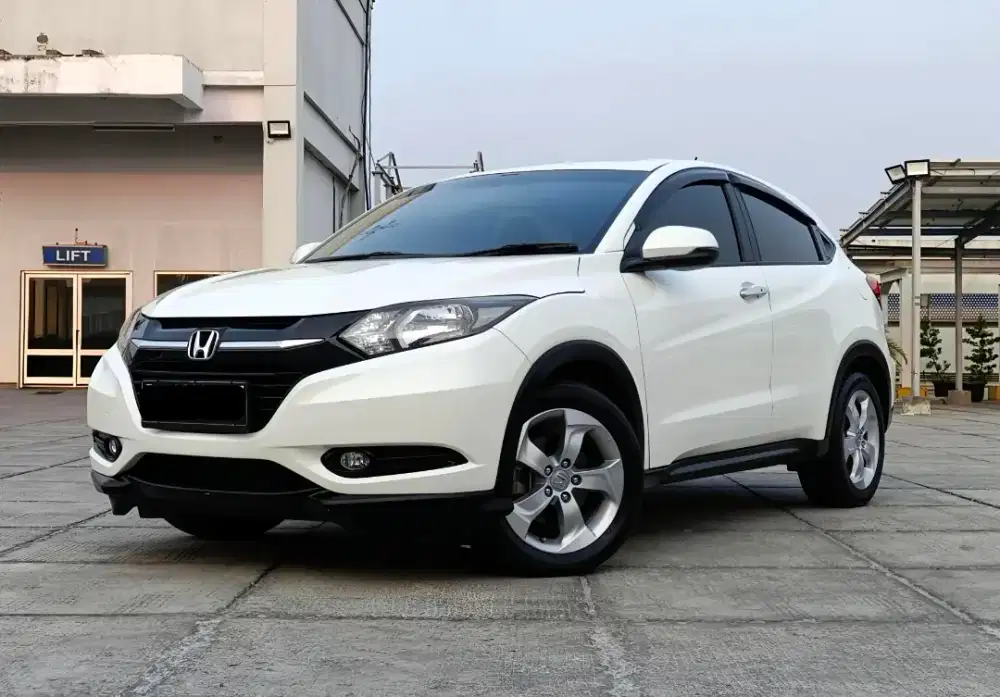 HRV E 1.5 AT 2017 Putih