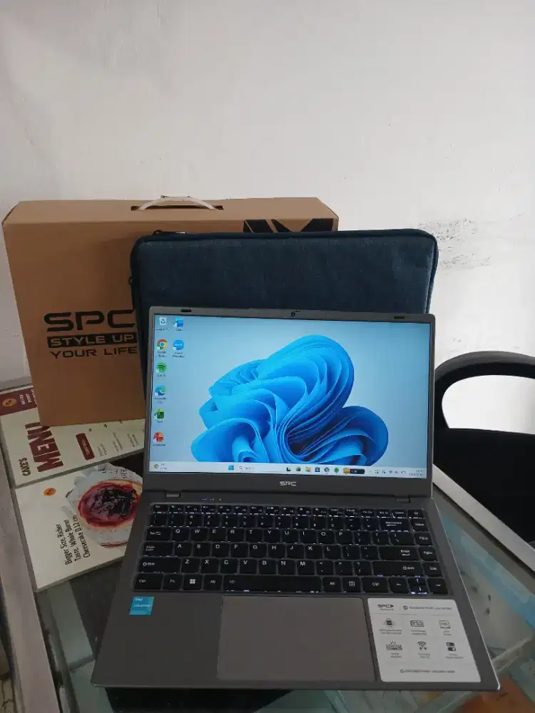 Laptop SPC Life 1 Intel 4505 Ram 8 Ssd 256 Fullset, Like New