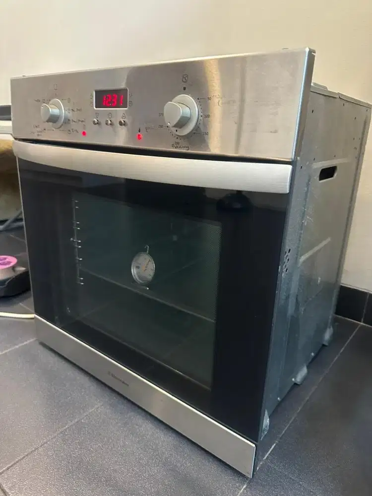 Oven Tanam Electrolux