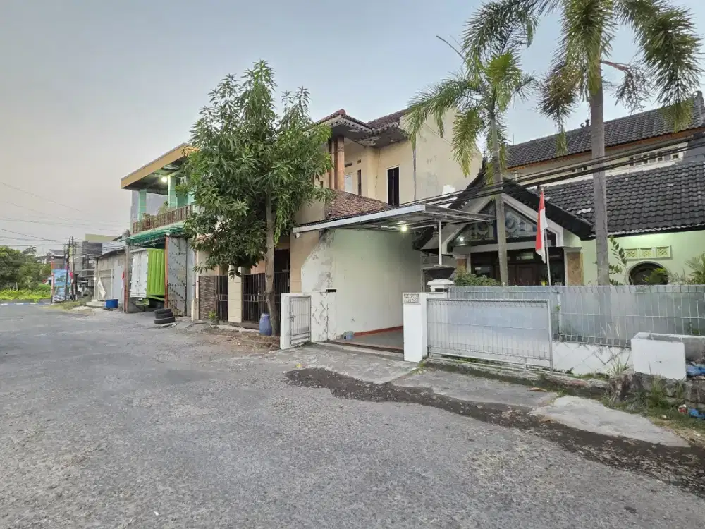 Dijual rumah 2 lantai luas dan murah di Plamongan Indah Pedurungan