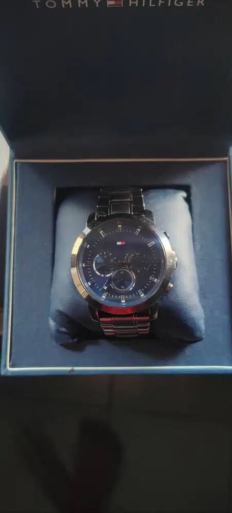Jam Tangan Tommy Hilfiger