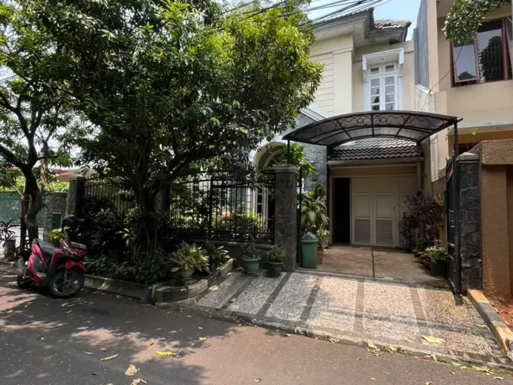 DIJUAL RUMAH JL GEDUNG HIJAU PONDOK INDAH JAKARTA SELATAN