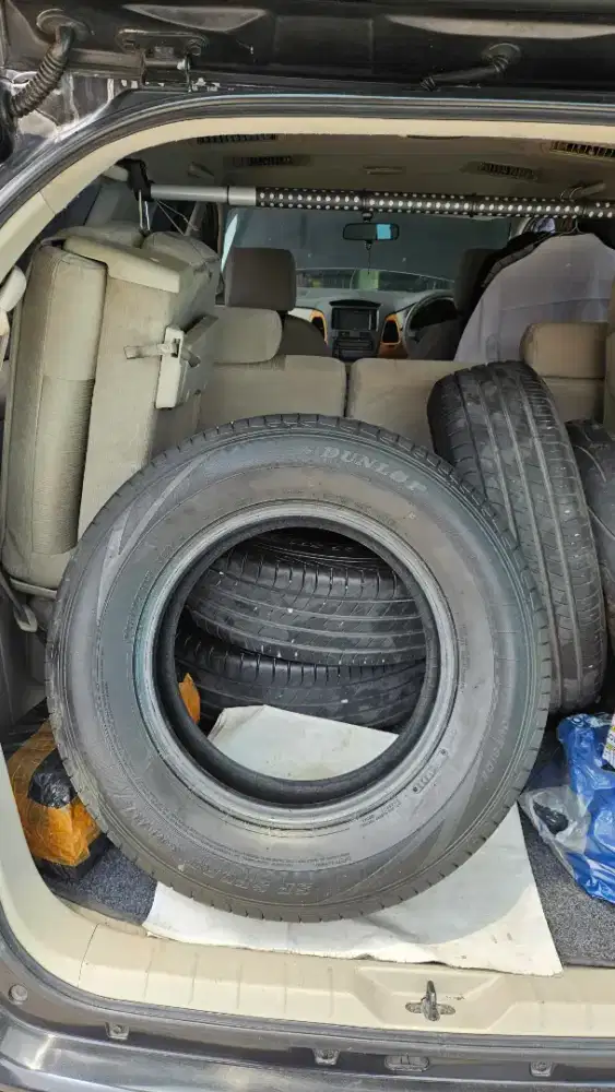 Ban Dunlop Sp Sport 215/70 R15