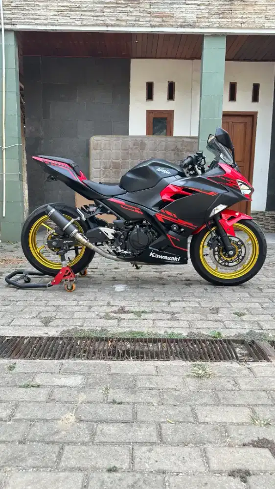 Ninja 250 Fi NEW 2018 tipe ABS mulus siap pakai no minus!