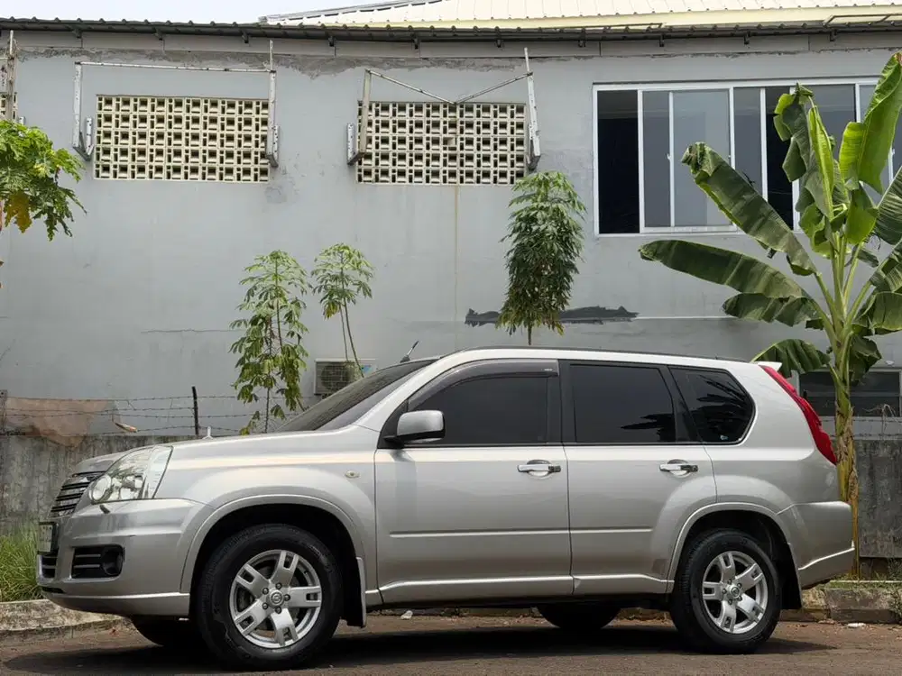 Nissan X-Trail 2010 Bensin