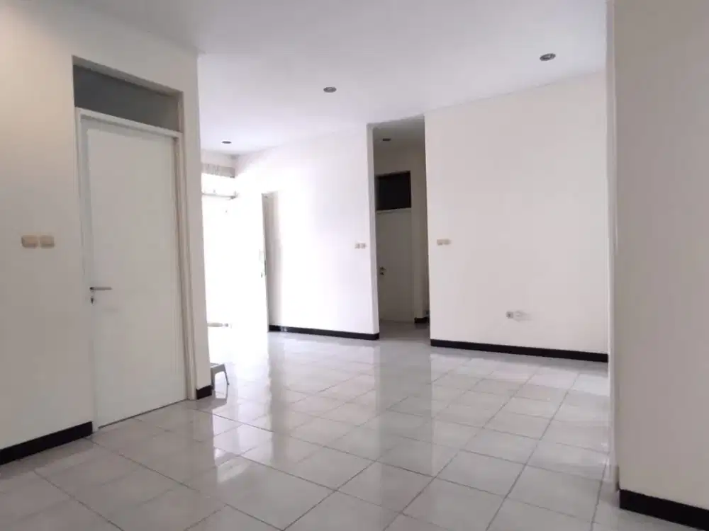 Dijual Rumah Siap Huni di Taman Kopo Indah (TKI) V