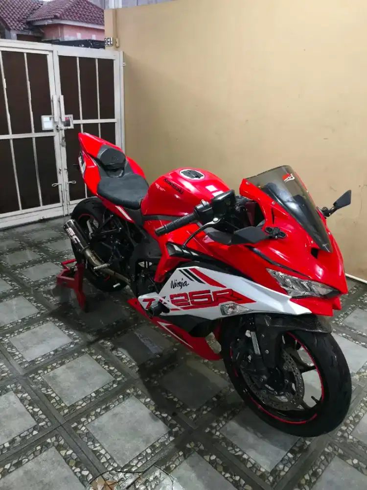 Kawasaki Zx25R tahun 2021