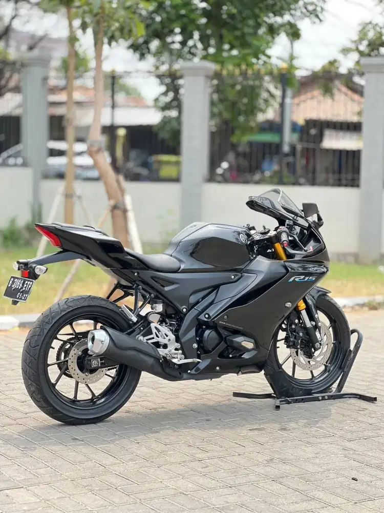 KM 5K AJA! YAMAHA YZF R15 V4 HITAM 2022 PAJAK PANJANG SUPER MULUS