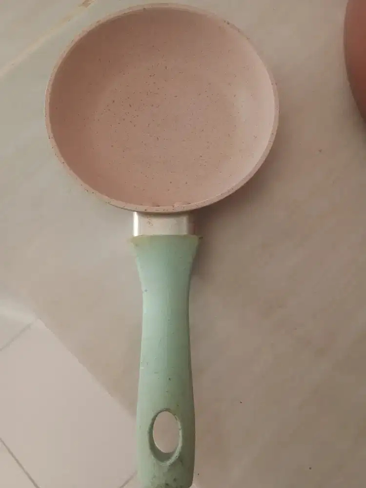 Panci mini anti lengket 15cm seperti baru
