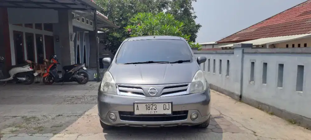 Grand Livina L10 1.5 XV Matic 2013 (Harga Cash) Pajak On (Des 2027)