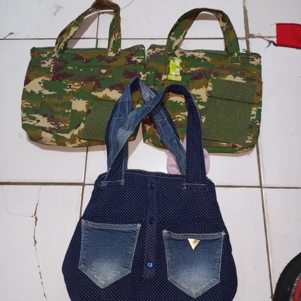 Tas levis loreng dan tas levis