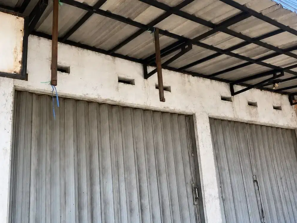 TERMURAH DIJUAL RUKO 2 LANTAI SIAP PAKAI COCOK UNTUK USAHA LOKASI STRATEGIS  DI PINGGIR JALAN RAYA CIBADUYUT BANDUNG