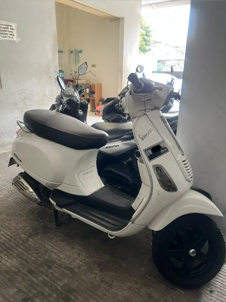 Piagio Vespa s 2014