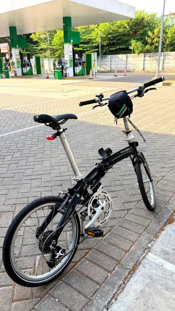 Sepeda Lipat Dahon Jane 20  Hitam