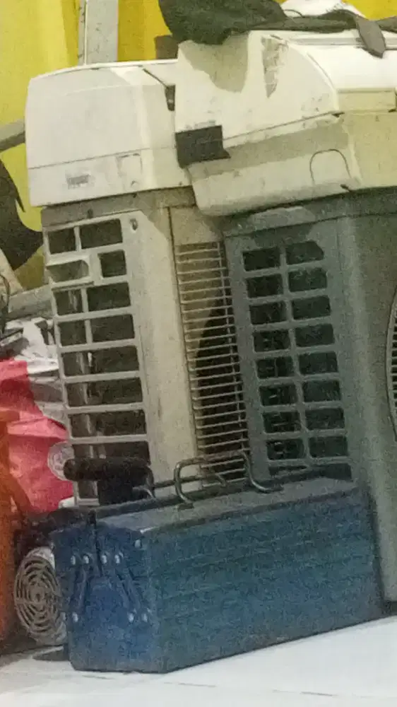 Cari AC bekas buat di geprek