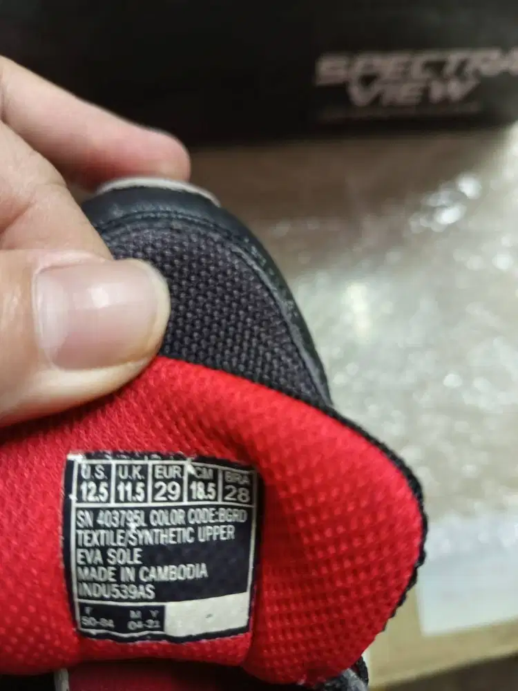 DIJUAL SEPATU ANAK merah hitam ukuran 29 insole 17-18.5 cm