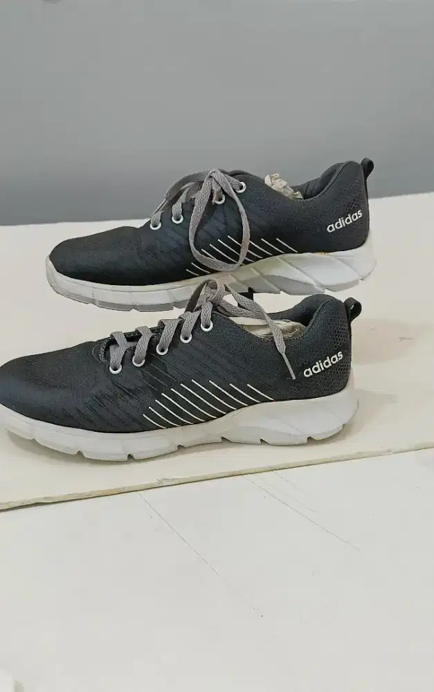 sepatu pria adidas,bahan premium,bahannya lembut,nyaman di kaki