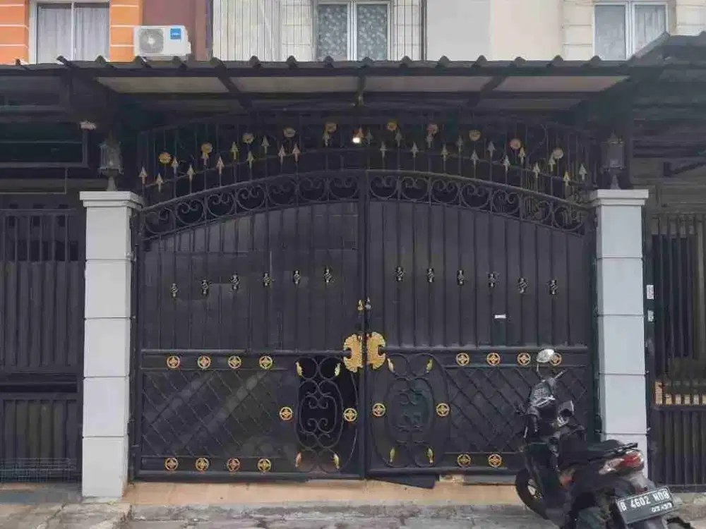 Dijual murah rumah taman Surya 5 Cengkareng