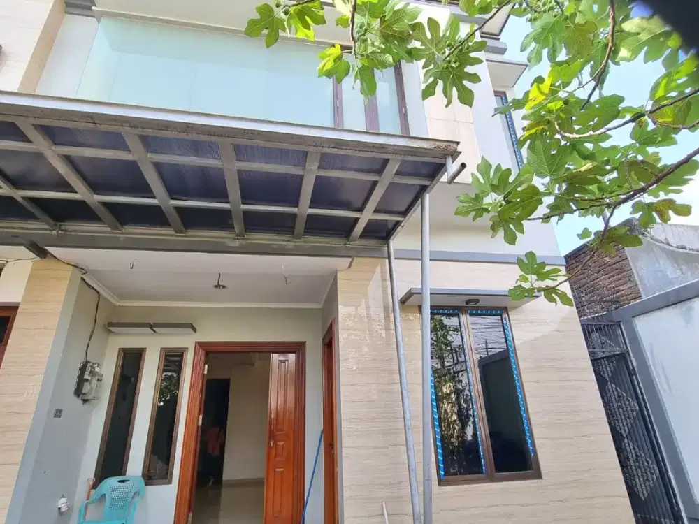 Disewa Murah Rumah 2 lantai di Kemanggisan Ilir Raya Jakarta Barat