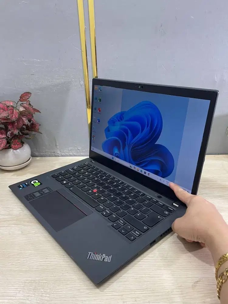 LAPTOP LENOVO T14s G2 i7 GEN11 16/256 LAYAR 14 INCH TOUCHSREEN *ET
