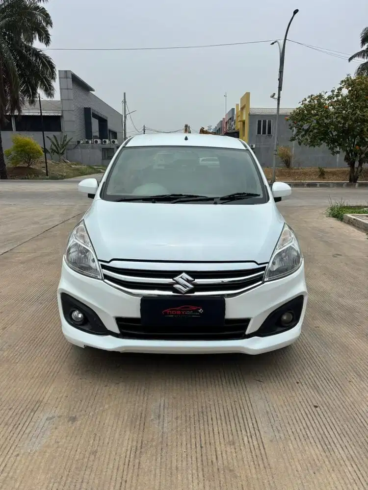 Suzuki Ertiga 1.4 GL 2016 Automatic ( Putih Metalik )