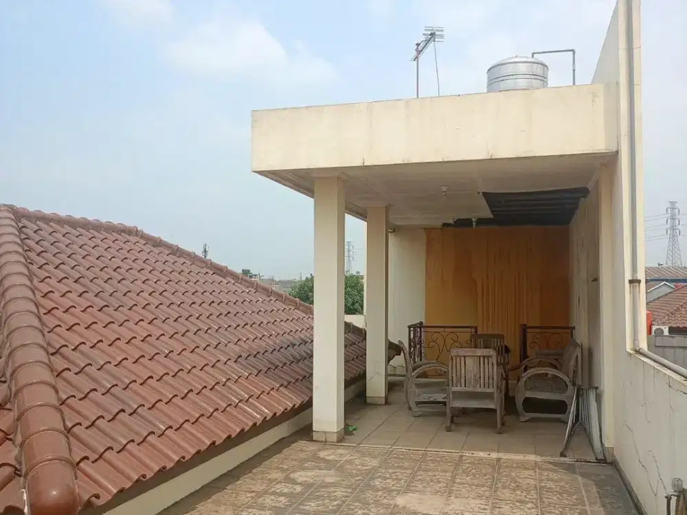 Rumah Mewah Classic Hook 3+1KT Hunian Nyaman di Palem Semi Karawaci