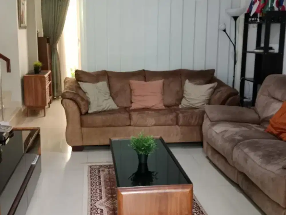 Dijual Rumah di second bulouvard  Citra Gran Cibubur