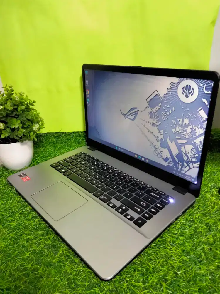 Asus VivoBook RAM 8 GB DDR4 SSD 128GB + HDD 500GB RYZEN 3 2200U