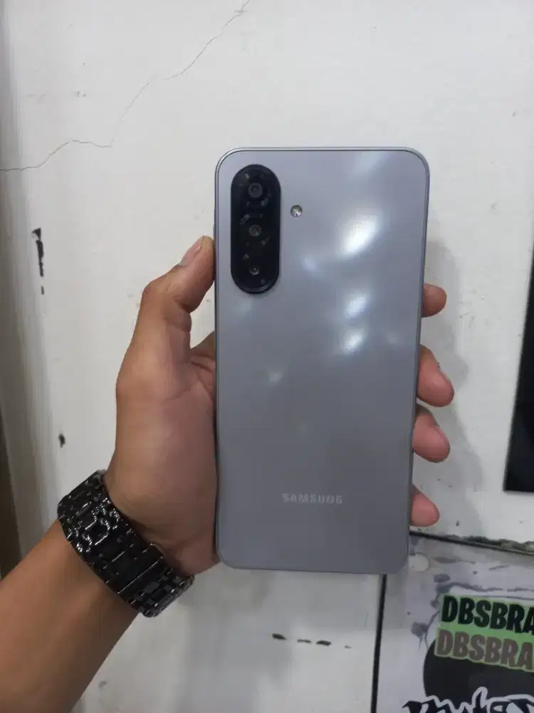 Samsung A17 8/256gb