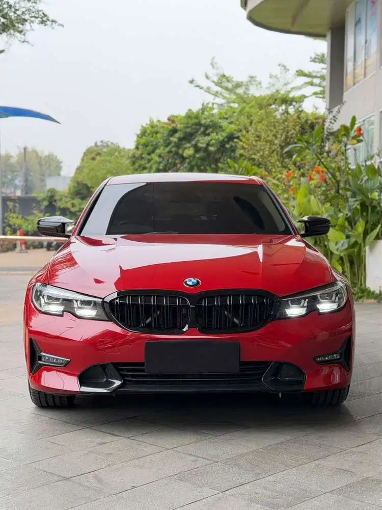 BMW 320i 2023 Bensin