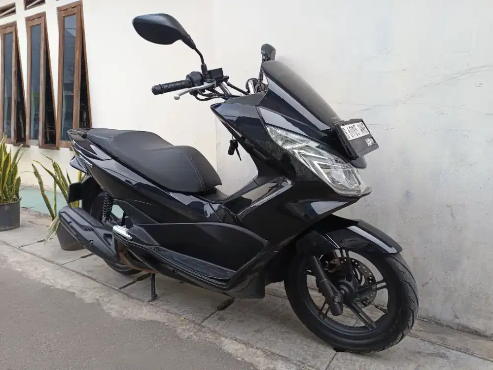 Honda PCX CBU 2015 lengkap pajak hidup