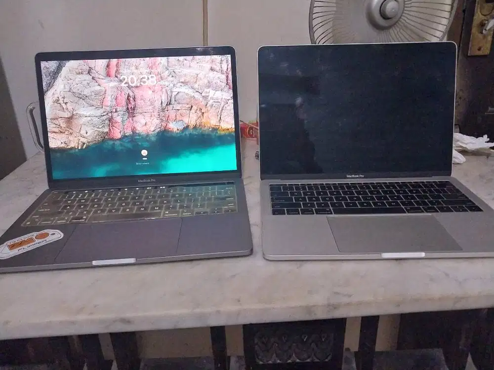 Macbook Pro M2 Tahun 2022