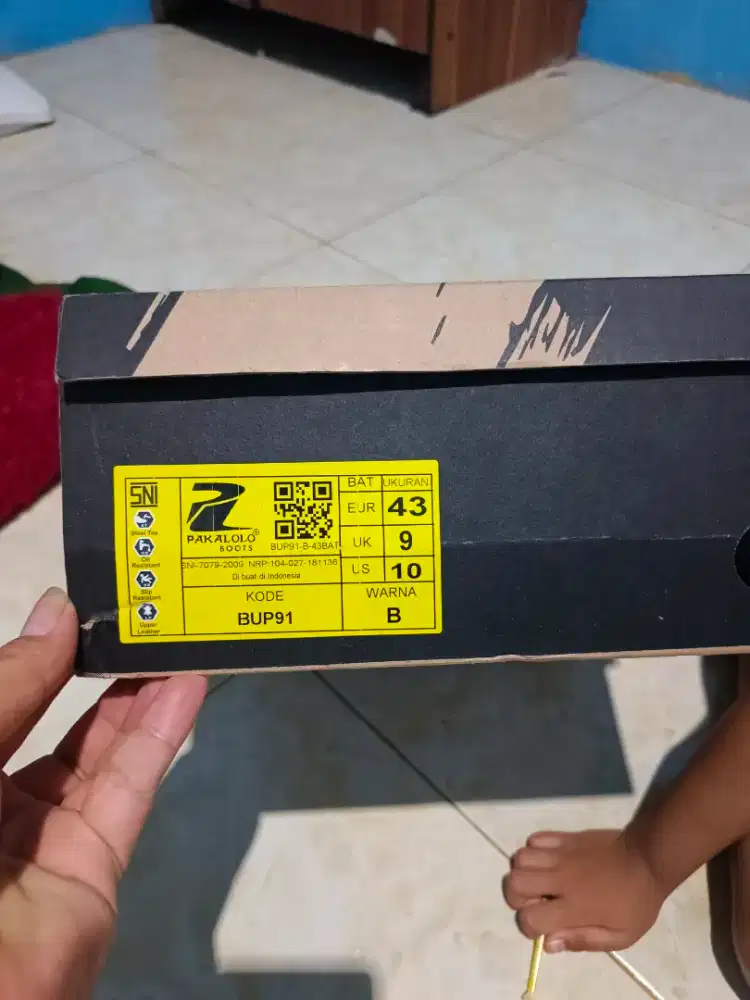 Sepatu safety pakalolo