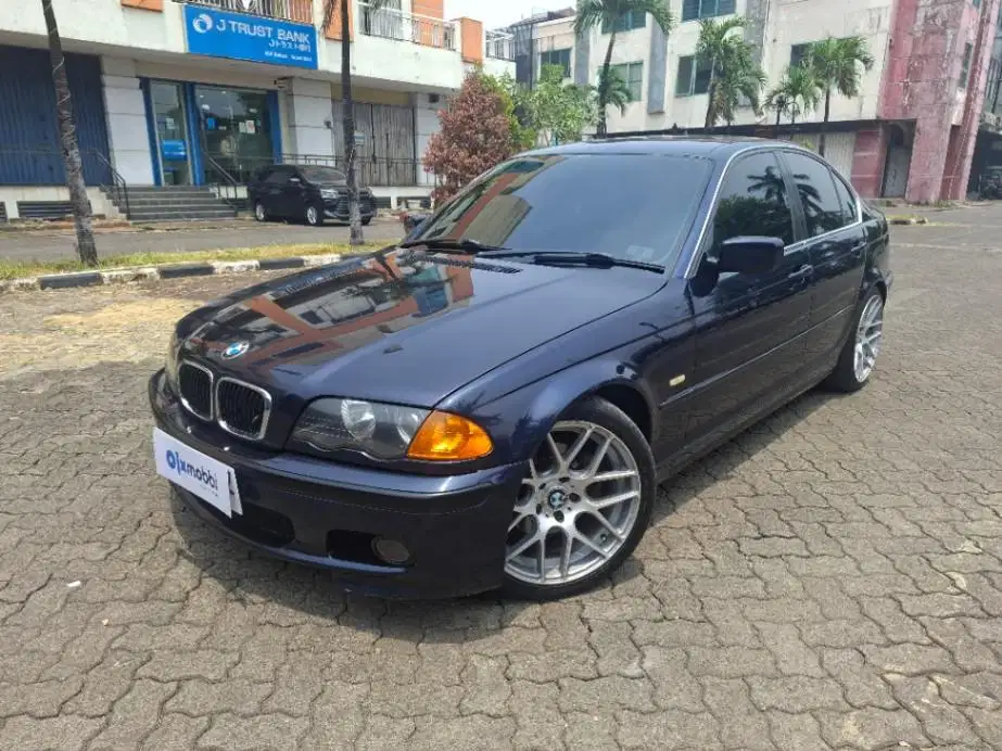 BMW 325i 2.5 E46 L6 Sedan Bensin AT 2001 Biru