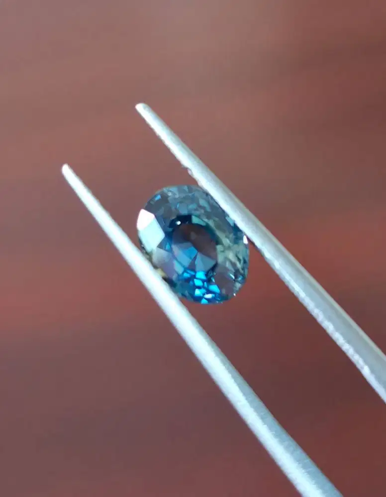 Certified Natural Blueish Green Sapphire (1.54ct) - No Heat Treatment
