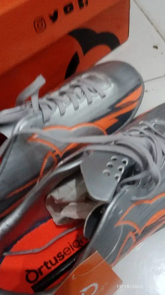 sepatu futsal anak no 36 kecil