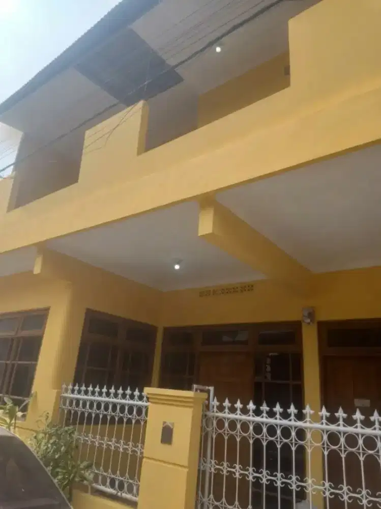 Disewakan Rumah 2 lantai