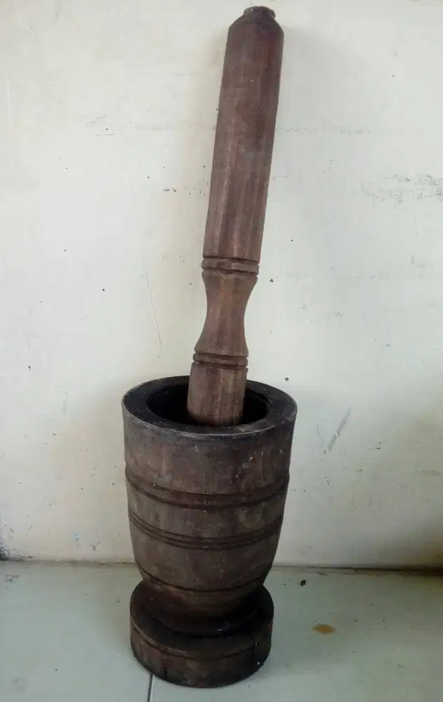 Lesung kayu mahoni