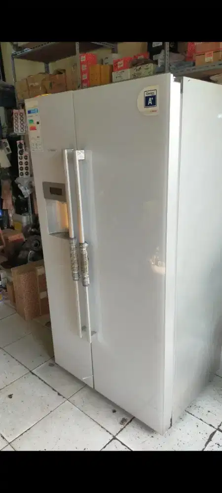 Kulkas side by side Bosch inverter with icemaker dispenser original