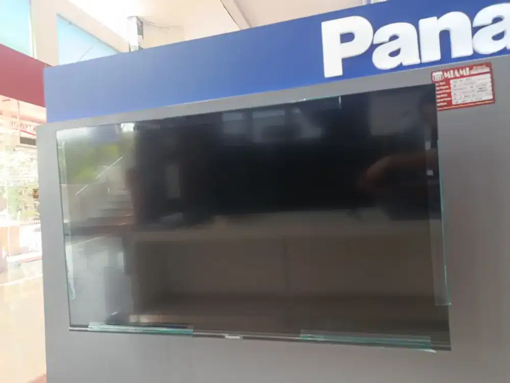 TV Panasonic 43' 43NS500 Free Bracket