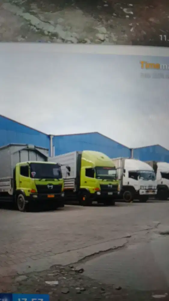 Jasa angkutan barang dan penumpang dalam kota/luar kota